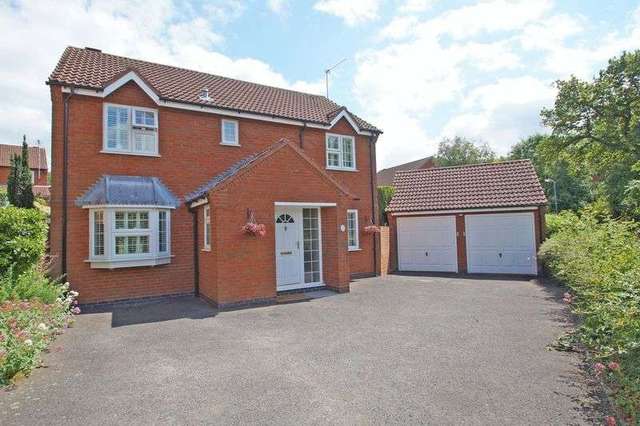  Image of 4 bedroom Detached house for sale in Ditchford Close Redditch B97 at Ditchford Close  Redditch, B97 5XT