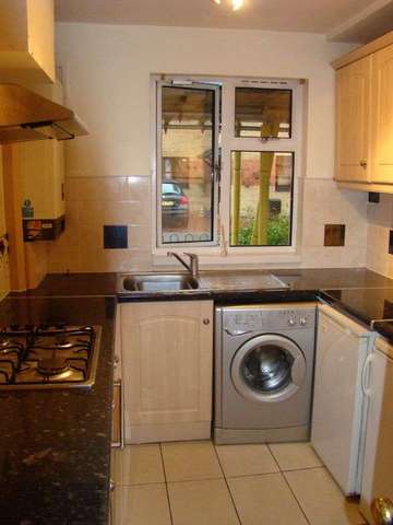  Image of 2 bedroom Flat to rent in East Ferry Road London E14 at East Ferry Road  London, E14 3LJ