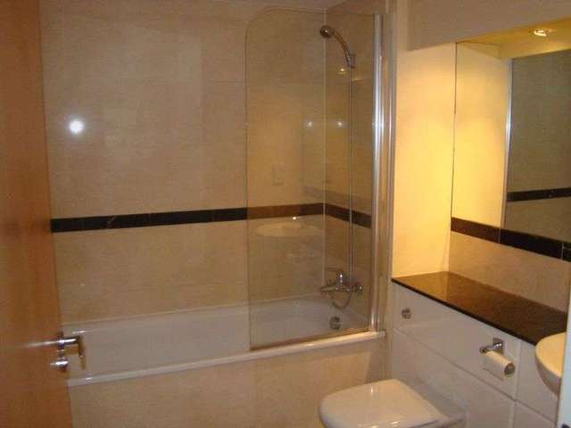  Image of 2 bedroom Flat to rent in Western Gateway London E16 at Western Gateway  London, E16 1BA