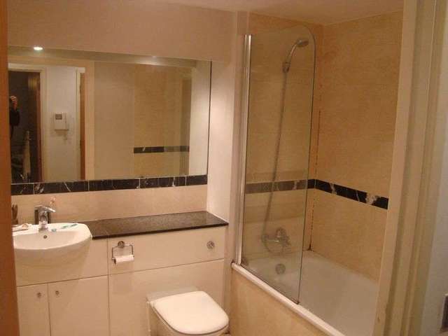  Image of 1 bedroom Flat to rent in Western Gateway London E16 at Western Gateway  London, E16 1BA