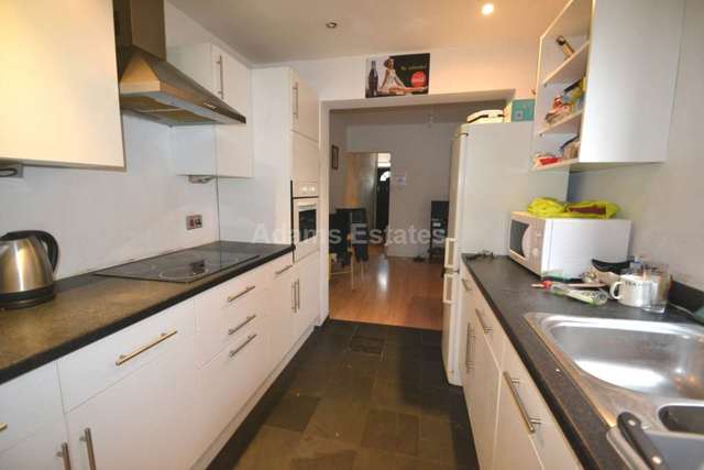 Image of 1 bedroom Terraced house to rent in St. Georges Terrace Reading RG30 at St Georges Terrace  Reading, RG30 2QN