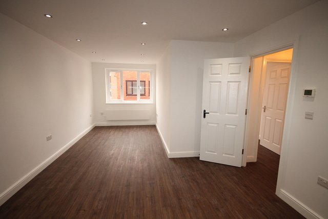  Image of 2 bedroom Apartment to rent in Harpur Street Bedford MK40 at Beds  Bedford, MK40 2SR