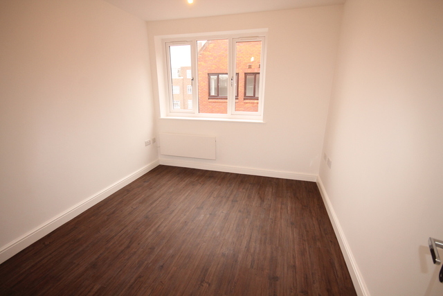  Image of 2 bedroom Apartment to rent in Harpur Street Bedford MK40 at Beds  Bedford, MK40 2SR