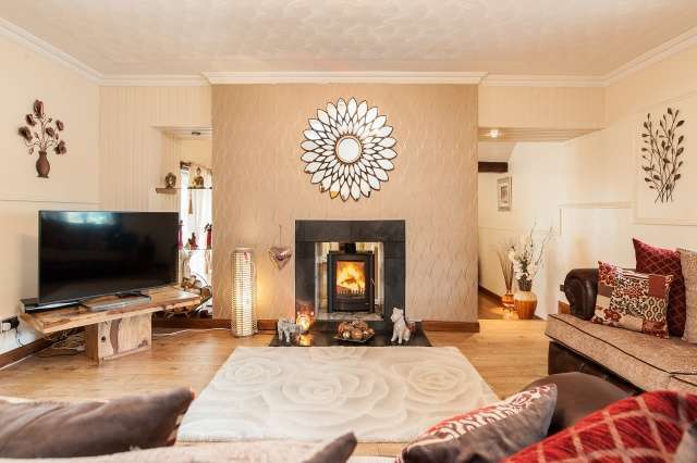  Image of 4 bedroom Terraced house for sale in Grassyards Road Kilmarnock KA3 at Kilmarnock, KA3 7SN