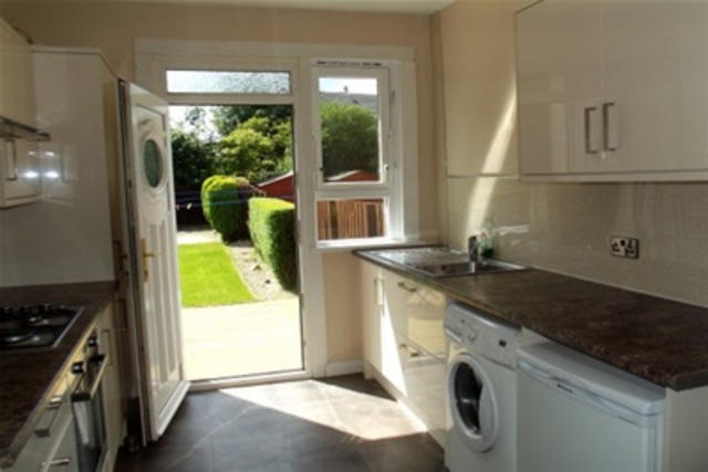  Image of 2 bedroom Terraced house to rent in Edinburgh Road Glasgow G33 at Carntyne Glasgow Glasgow, G33 3QB