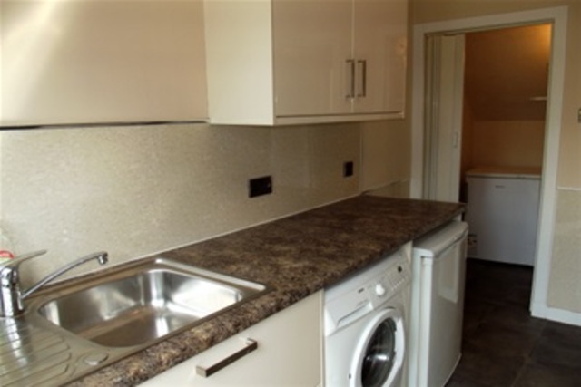  Image of 2 bedroom Terraced house to rent in Edinburgh Road Glasgow G33 at Carntyne Glasgow Glasgow, G33 3QB
