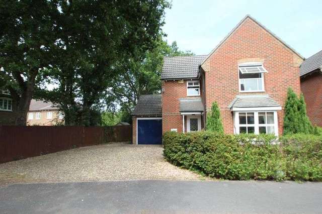  Image of 3 bedroom Detached house for sale in Egdon Close Ferndown BH22 at Egdon Close  Ferndown, BH22 8LF