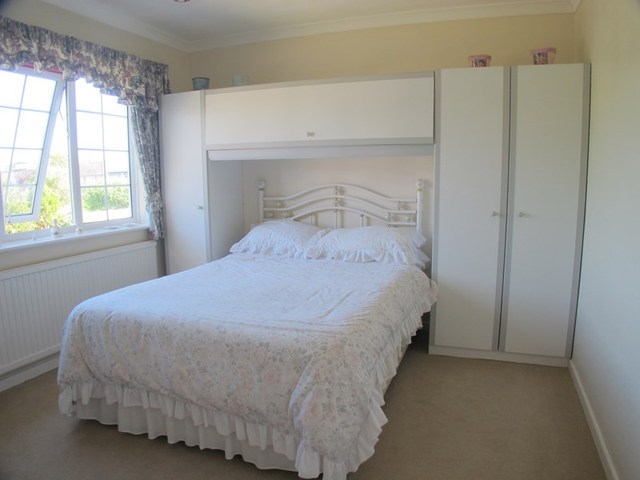  Image of 4 bedroom Detached house for sale in Ellerslie Close Fareham PO14 at Ellerslie Close Hill Head Fareham, PO14 3LH