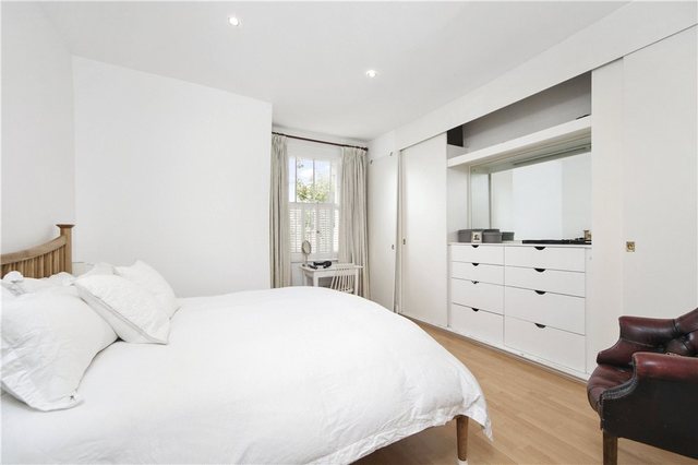  Image of 2 bedroom Detached house to rent in Elsley Road London SW11 at Elsley Road  London, SW11 5LH