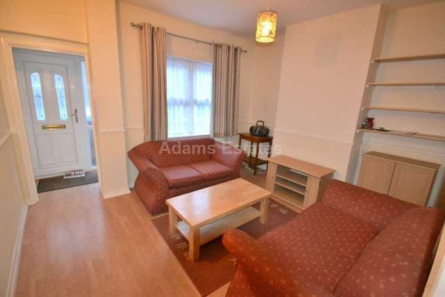  Image of 3 bedroom Terraced house to rent in Essex Street Reading RG2 at Essex Street  Reading, RG2 0EH