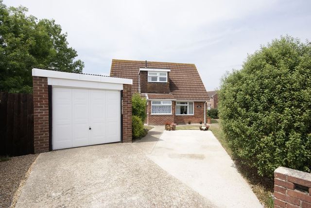  Image of 3 bedroom Detached house for sale in Fairwater Close Gosport PO13 at Fairwater Close  Gosport, PO13 0HF