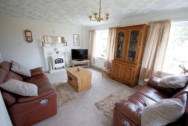  Image of 3 bedroom Detached house for sale in Fairwater Close Gosport PO13 at Fairwater Close  Gosport, PO13 0HF