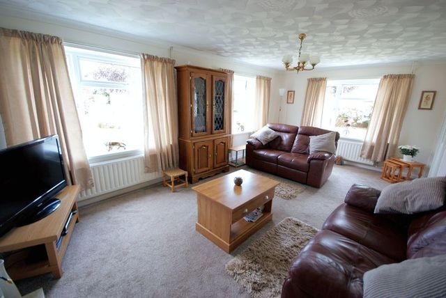  Image of 3 bedroom Detached house for sale in Fairwater Close Gosport PO13 at Fairwater Close  Gosport, PO13 0HF