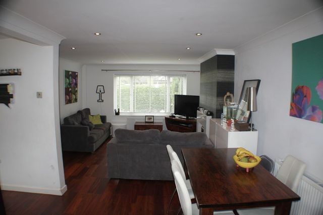  Image of 3 bedroom Semi-Detached house for sale in Fairwater Drive Woodley Reading RG5 at Fairwater Drive Woodley Reading, RG5 3HH