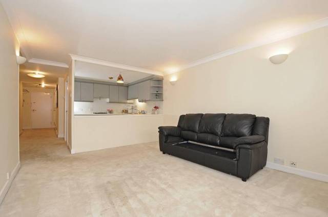  Image of 1 bedroom Flat to rent in Admiral Walk London W9 at Falcon Lodge  Admiral Walk, W9 3TA