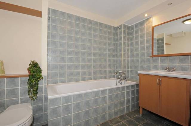 Image of 1 bedroom Flat to rent in Admiral Walk London W9 at Falcon Lodge  Admiral Walk, W9 3TA