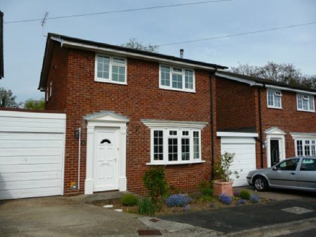  Image of 3 bedroom Detached house to rent in Bartlett Close Fareham PO15 at Fareham Hampshire Fareham, PO15 6BQ