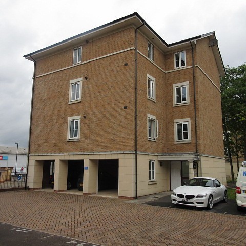  Image of 2 bedroom Flat to rent in Ffordd James Mcghan Cardiff CF11 at Cardiff, CF11 7JU