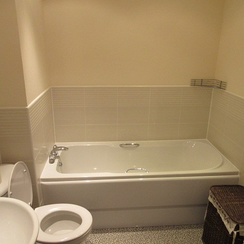  Image of 2 bedroom Flat to rent in Ffordd James Mcghan Cardiff CF11 at Cardiff, CF11 7JU