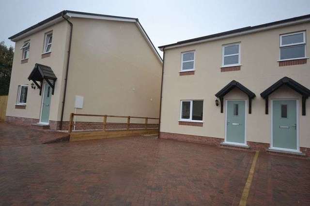  Image of 3 bedroom Semi-Detached house to rent in Ffordd Werdd Gorslas Llanelli SA14 at Ffordd Werdd Gorslas Llanelli, SA14 7NE