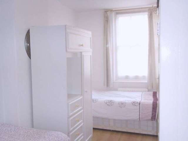  Image of 3 bedroom Flat to rent in Flaxman Terrace London WC1H at Flaxman Terrace  London, WC1H 9AS