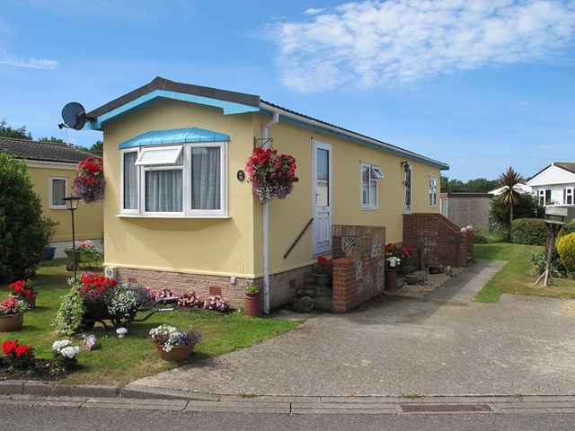  Image of 2 bedroom Property for sale in Hamble Park Fleet End Road Warsash Southampton SO31 at Fleet End Road Warsash Southampton, SO31 9JU