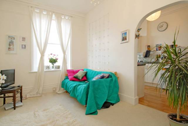  Image of 1 bedroom Flat to rent in Fulham Road London SW10 at Fulham Road  London, SW10 9QL
