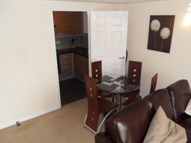  Image of 2 bedroom Apartment to rent in Middlewood Street Salford M5 at Middlewood Street  Salford, M5 4LW