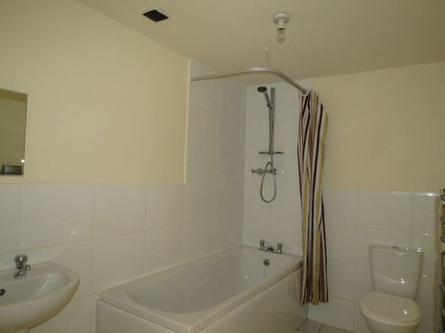  Image of 2 bedroom Apartment to rent in Middlewood Street Salford M5 at Middlewood Street  Salford, M5 4LW