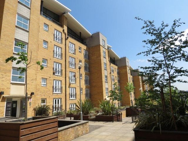  Image of 2 bedroom Apartment to rent in Middlewood Street Salford M5 at Middlewood Street  Salford, M5 4LW