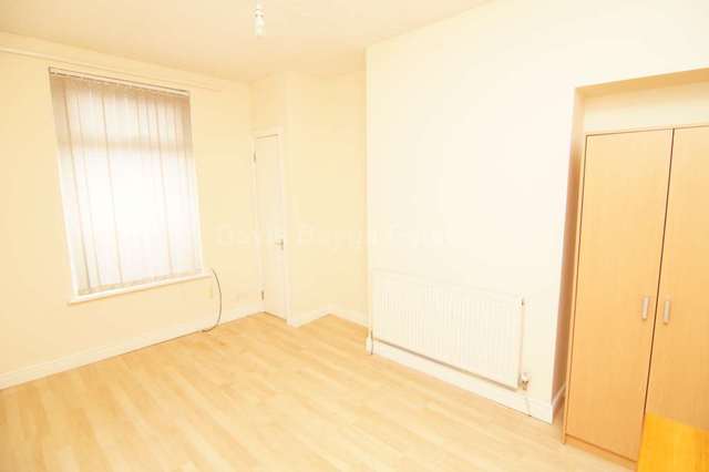  Image of 3 bedroom Terraced house to rent in Gainsborough Road Wavertree Liverpool L15 at Gainsborough Road  Liverpool, L15 3HX