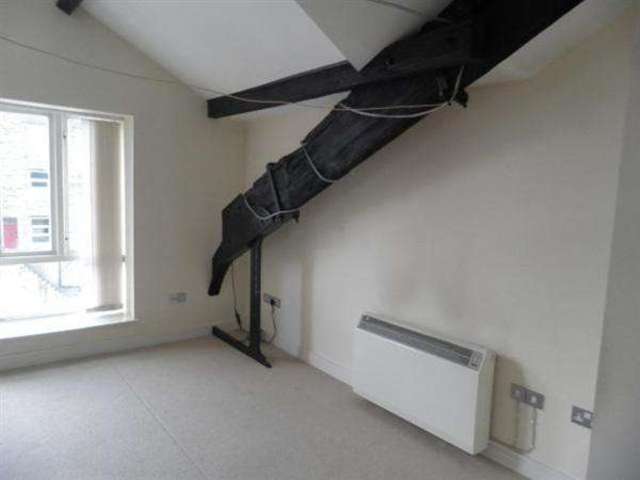  Image of 1 bedroom Penthouse to rent in Garden Street North Halifax HX3 at Northowram, HX3 6BP