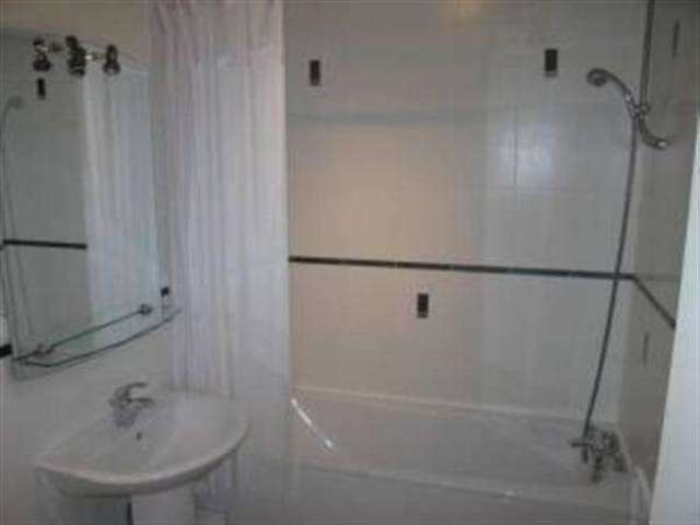  Image of 1 bedroom Penthouse to rent in Garden Street North Halifax HX3 at Northowram, HX3 6BP