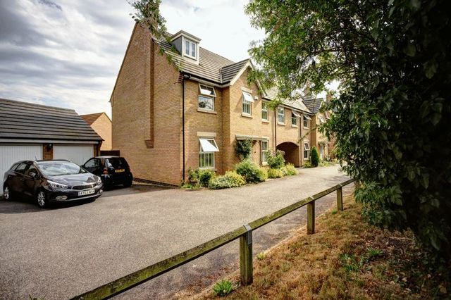 Image of 5 bedroom Detached house for sale in Gateway Gardens Ely CB6 at Gateway Gardens  Ely, CB6 3DE