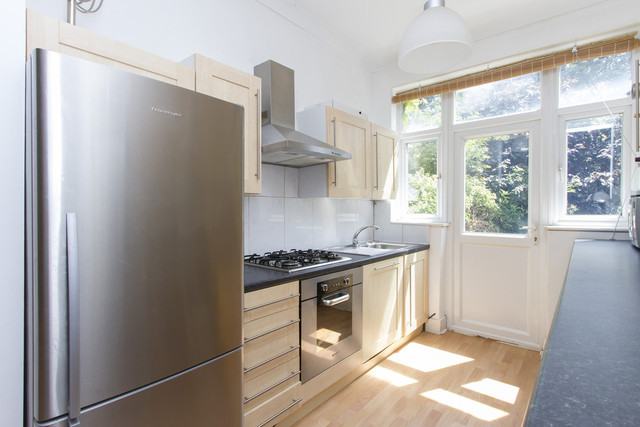  Image of 1 bedroom Apartment for sale in Geoffrey Road London SE4 at Geoffrey Road Brockley London, SE4 1NT