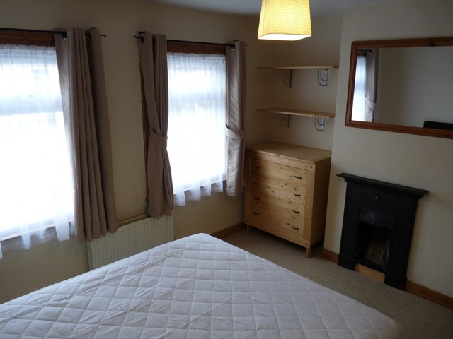  Image of 3 bedroom Terraced house to rent in George Street Basingstoke RG21 at Brookvale  Basingstoke, RG21 7RW