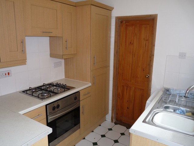  Image of 3 bedroom Terraced house to rent in George Street Basingstoke RG21 at Brookvale  Basingstoke, RG21 7RW