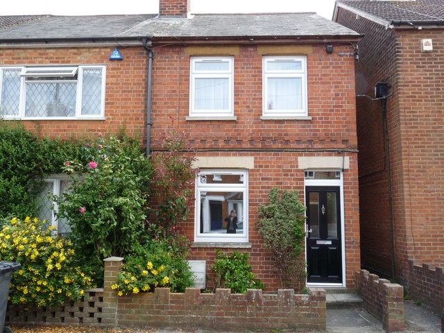  Image of 3 bedroom Terraced house to rent in George Street Basingstoke RG21 at Brookvale  Basingstoke, RG21 7RW