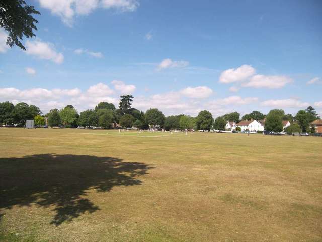  Image of 2 bedroom Maisonette to rent in Giggs Hill Gardens Thames Ditton KT7 at Giggs Hill Gardens  Thames Ditton, KT7 0AS