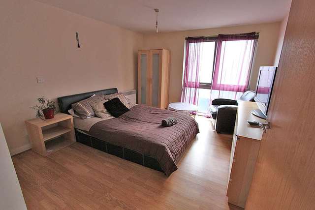  Image of 1 bedroom Flat to rent in Gillett Road Thornton Heath CR7 at Gillett Road  Thornton Heath, CR7 8SN