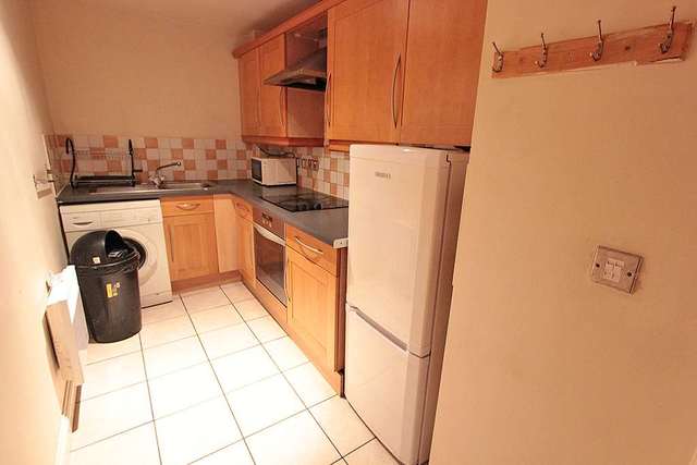  Image of 1 bedroom Flat to rent in Gillett Road Thornton Heath CR7 at Gillett Road  Thornton Heath, CR7 8SN
