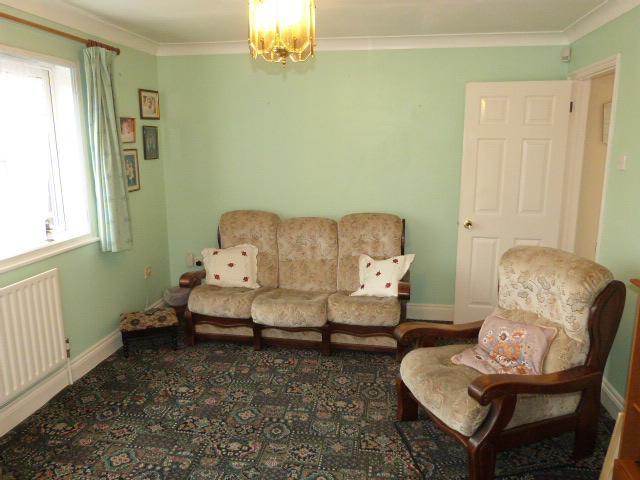  Image of 3 bedroom Detached house for sale in Gilpin Way Harlington Hayes UB3 at Harlington, UB3 5LZ