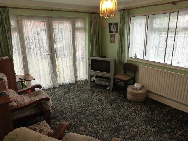  Image of 3 bedroom Detached house for sale in Gilpin Way Harlington Hayes UB3 at Harlington, UB3 5LZ