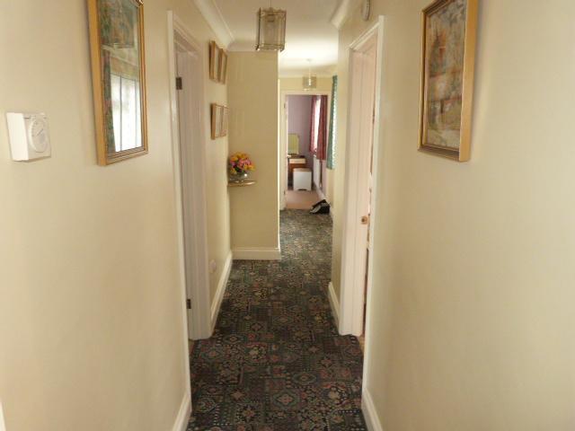  Image of 3 bedroom Detached house for sale in Gilpin Way Harlington Hayes UB3 at Harlington, UB3 5LZ
