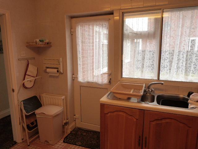  Image of 3 bedroom Detached house for sale in Gilpin Way Harlington Hayes UB3 at Harlington, UB3 5LZ