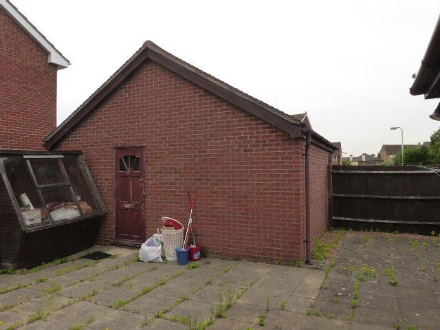  Image of 3 bedroom Detached house for sale in Gilpin Way Harlington Hayes UB3 at Harlington, UB3 5LZ