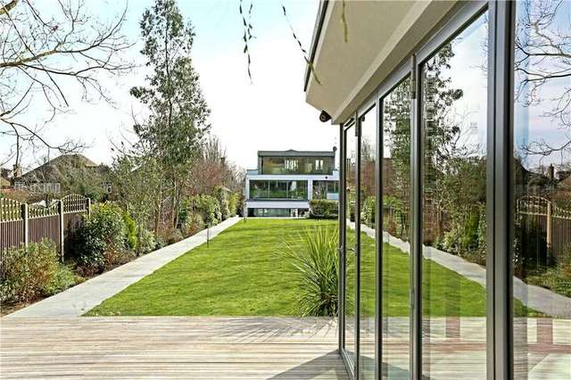  Image of 5 bedroom Detached house for sale in Glanleam Road Stanmore HA7 at Stanmore Middlesex Stanmore, HA7 4NW