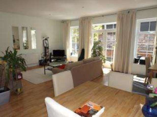  Image of 2 bedroom Maisonette for sale in Redcliff Street Redcliffe Bristol BS1 at 100 Redcliff Street Bristol, BS1 6LP