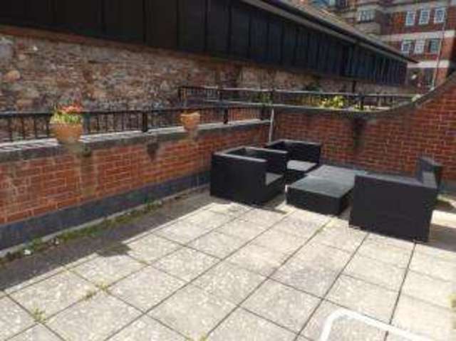  Image of 2 bedroom Maisonette for sale in Redcliff Street Redcliffe Bristol BS1 at 100 Redcliff Street Bristol, BS1 6LP