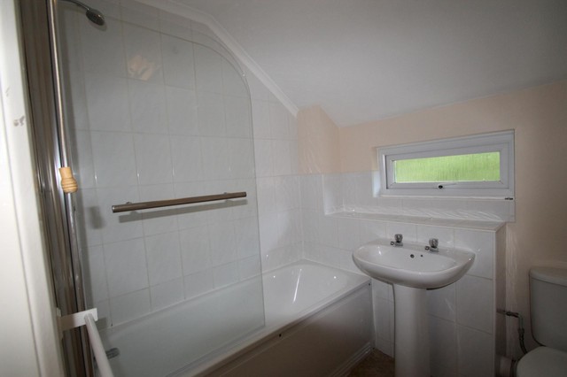  Image of 2 bedroom End of Terrace to rent in Goldfort Walk Knaphill Woking GU21 at Woking, GU21 3RB